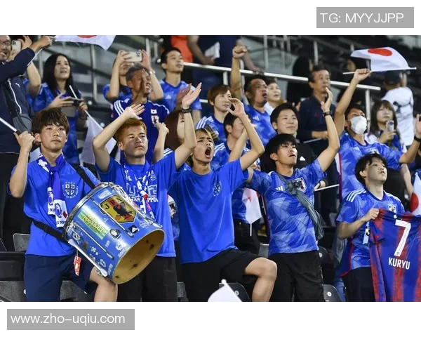 足球解说员的魅力与挑战：如何在赛场上讲述精彩瞬间